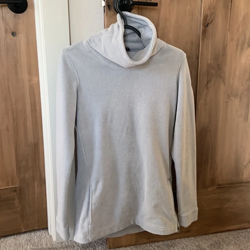 Nike Pull Over - Picture 3 of 11